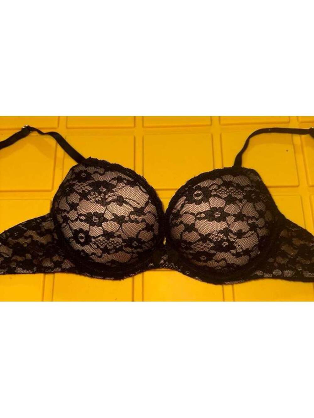 Aerie Very Padded laced bra size 32 A